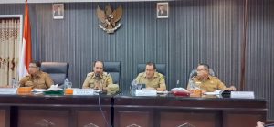 Wali Kota Kupang saat menggelar jumpa pers, Senin, 10 Agustus 2020.